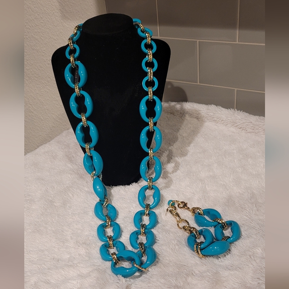 Chic Turquoise Necklace and Bracelet Set